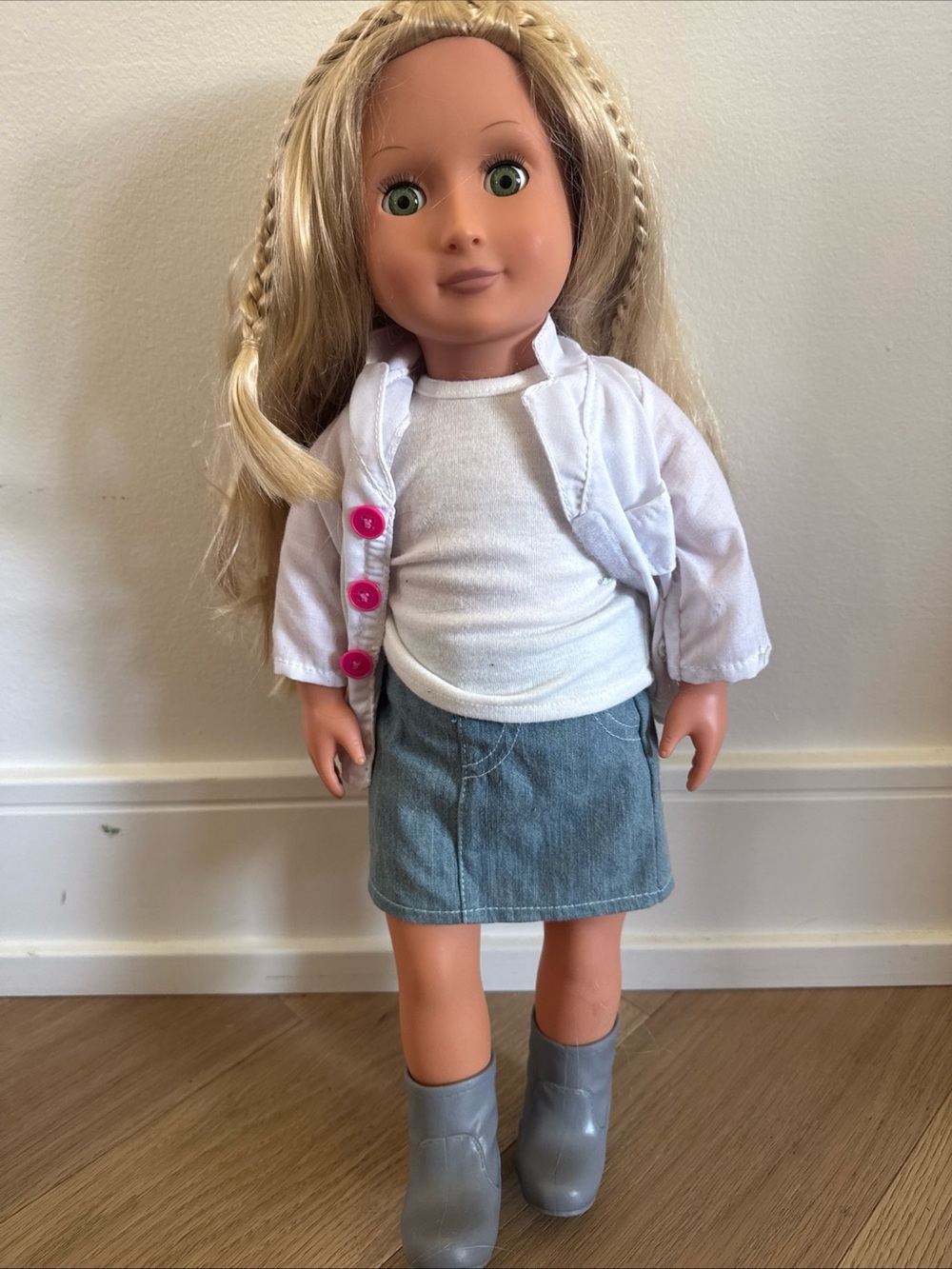 Our Generation 18” Doll, Blonde, Green Eyes, Good cond. comes with clothes